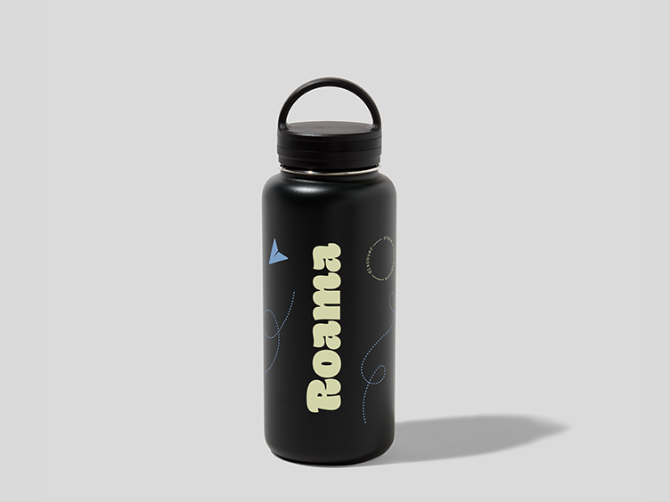 0669WF-TR-752x564-360-Jet-Black-Large-Water-Bottles.jpg