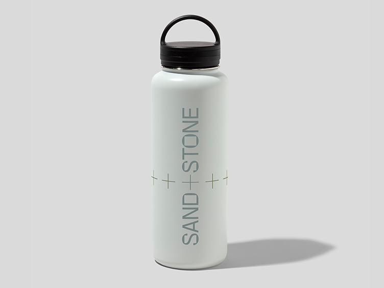 0669WF-TR-752x564-360-Cloudy-Grey-XL-Water-Bottles.jpg