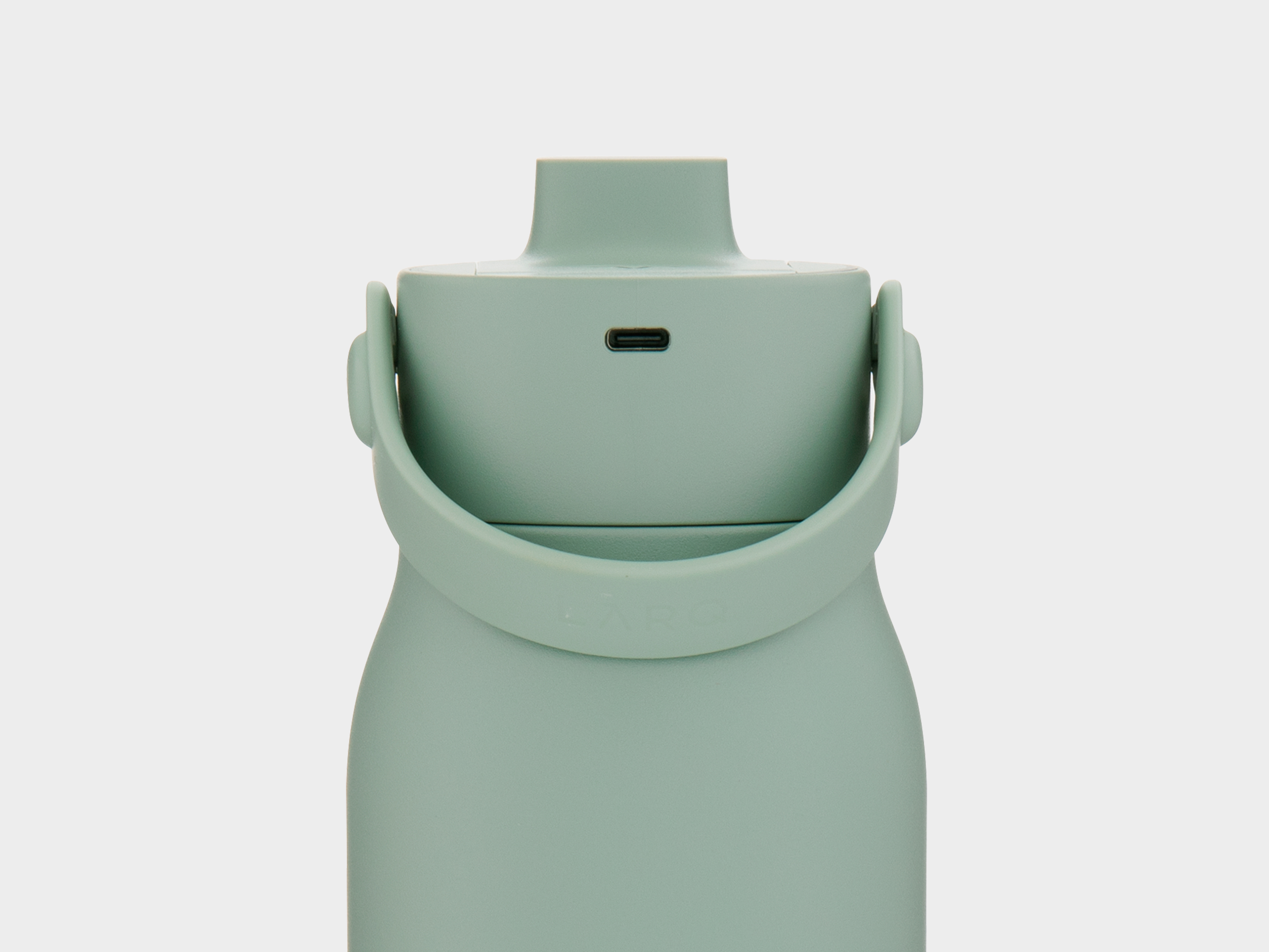 CP-0040-PDP-3070x2304-LARQ-Bottle-PureVis-2-Eucalyptus-Green-3.jpg