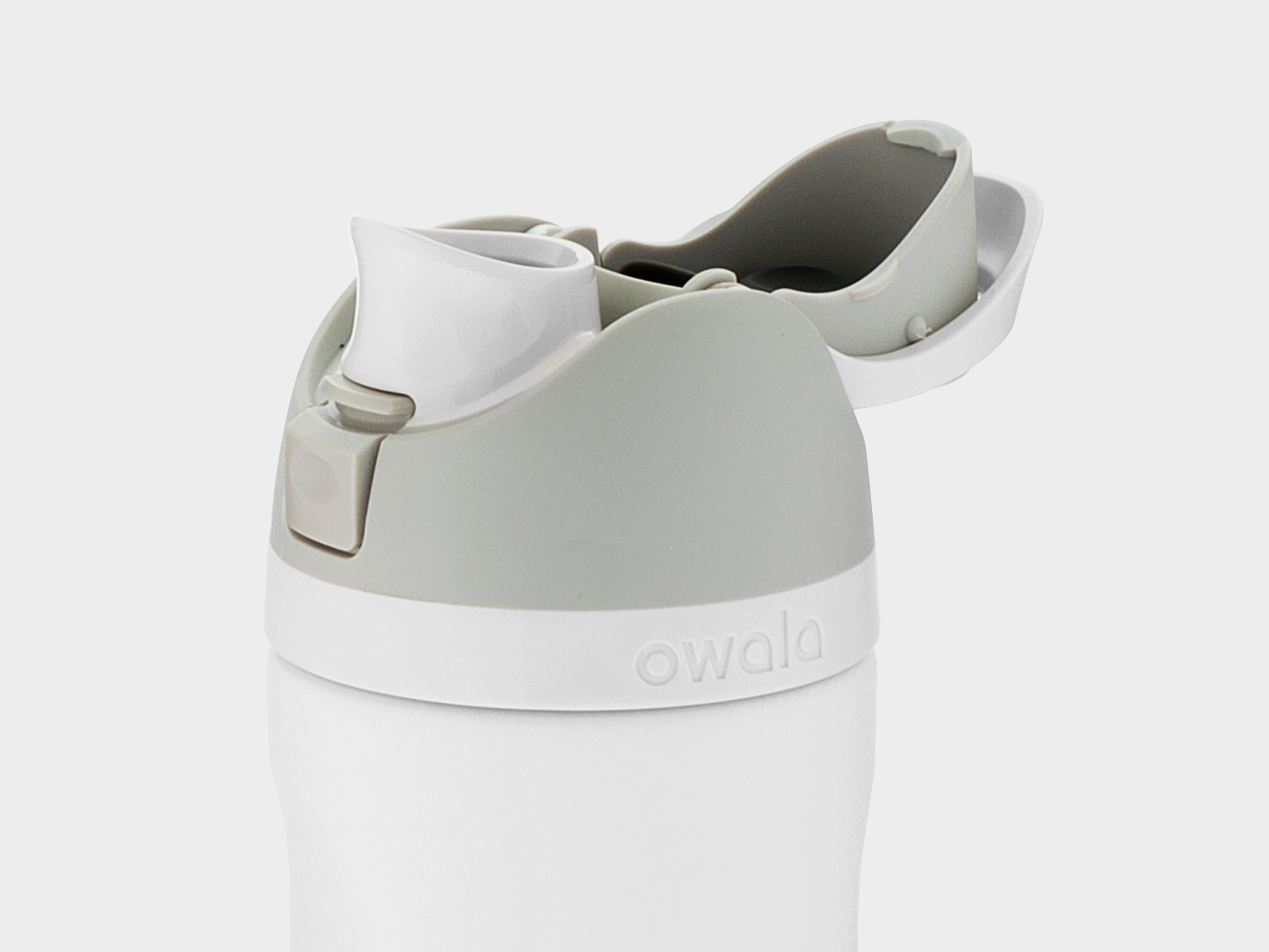 CP-0040-PDP-3070x2304-Owala-Freesip-Shy-Marshmallow-3.jpg